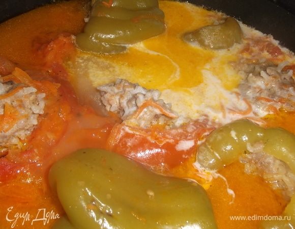 Влить ее в перец. Добавить душистый перчик и розмарин.