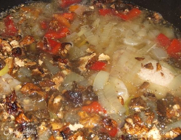 Добавить к индейке.