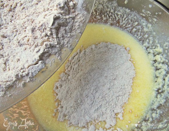 Пересыпать в жидкий состав.