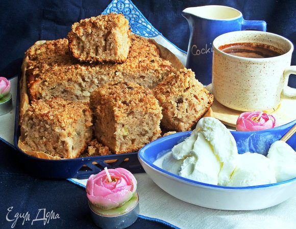 Также рекомендую подать квадратики с пломбиром, слегка подтаявшим.