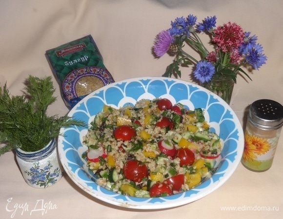 Выложить смесь в салатник и подать к столу.