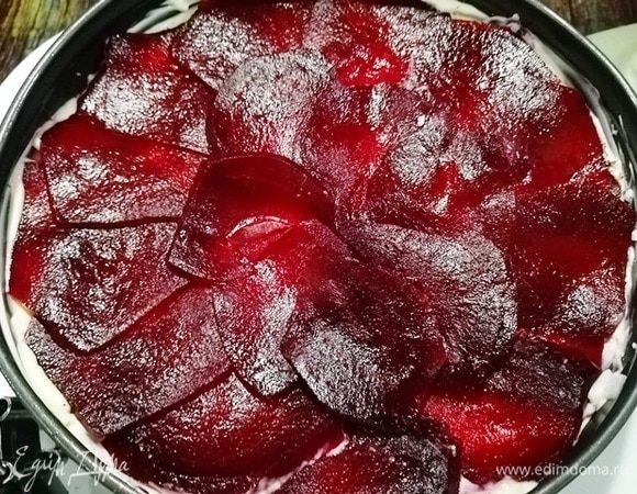 Яркие колечки свеклы.