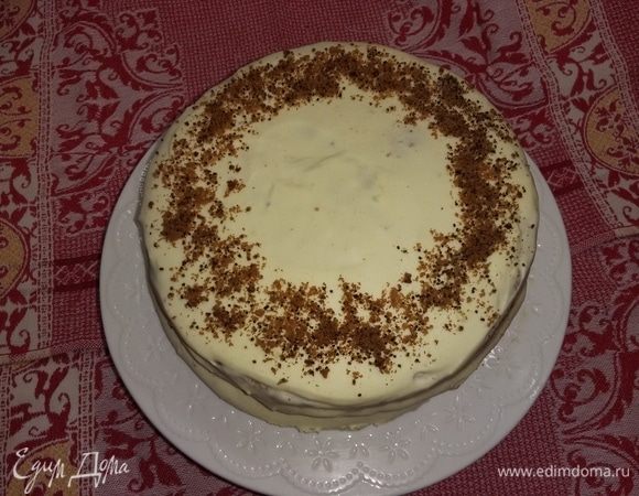 Коржи и бока промазать кремом. Украсить по своему вкусу. Поставить в холодильник на несколько часов. У меня стоял всю ночь.