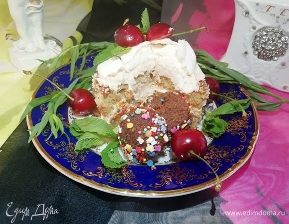 Пирожное и кейк-попс в разрезе.