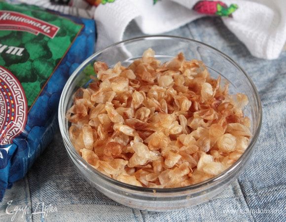 Из гороховой оболочки можно сделать снеки. Смешать их с сахарным песком (2–3 ст. л.) и оливковым маслом (2 ст. л.) и подрумянить как гранолу до сухости и хрусткости в духовке, на сковороде или в микроволновой печи. Нам они очень понравились.