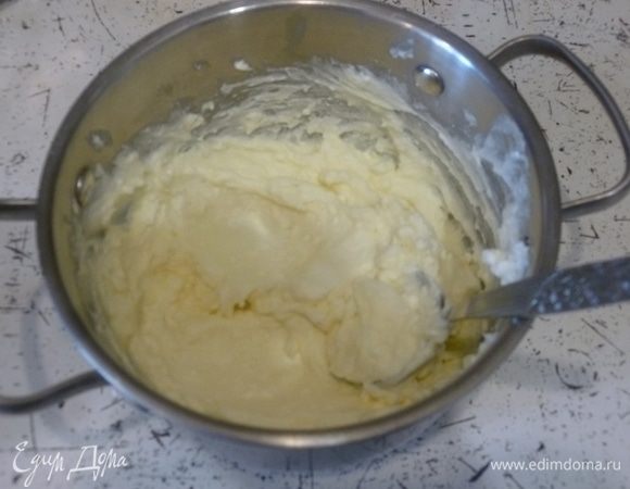 Для глазури соединить все ингредиенты и тщательно перемешать.