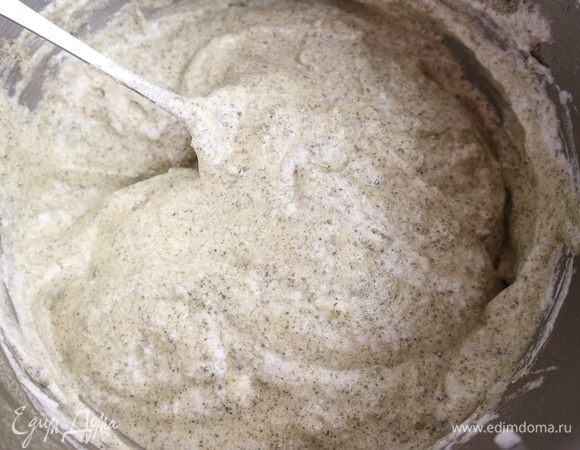 Бисквит готов к выпечке.