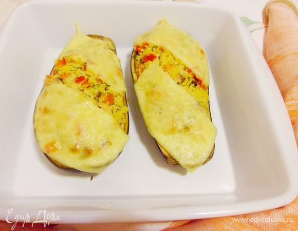 Запекать в предварительно разогретой до 180°C духовке около 30–35 минут.