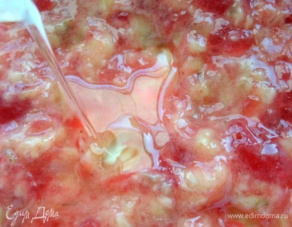 Влить масло без запаха.