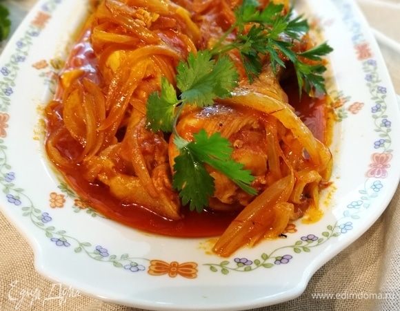 Подавать, посыпав любимой зеленью. Прекрасно подойдет кинза или петрушка.