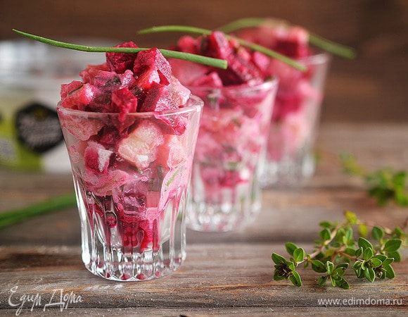 Разложите по стаканчикам или просто в салатницу и подавайте. Приятного аппетита!