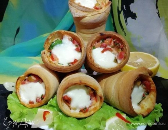 Угощайтесь! А у меня в запасе есть еще несколько интересных рецептов пиццы, так что скоро увидимся! Приятного аппетита! С любовью, В.