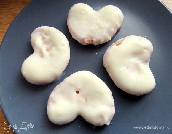 И так готов первый слой всех пироженок.