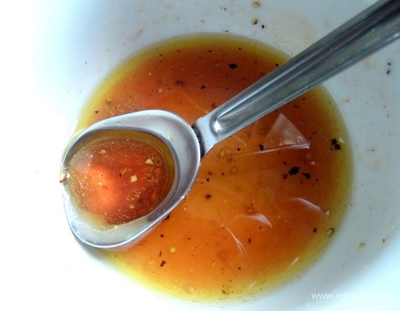 Делаем заправку. Можете добавить чили.