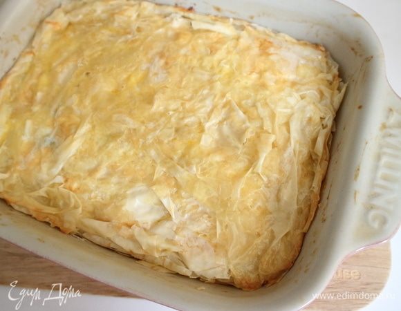 Поставить в духовку на 35 минут. Вынуть, дать немного остыть.