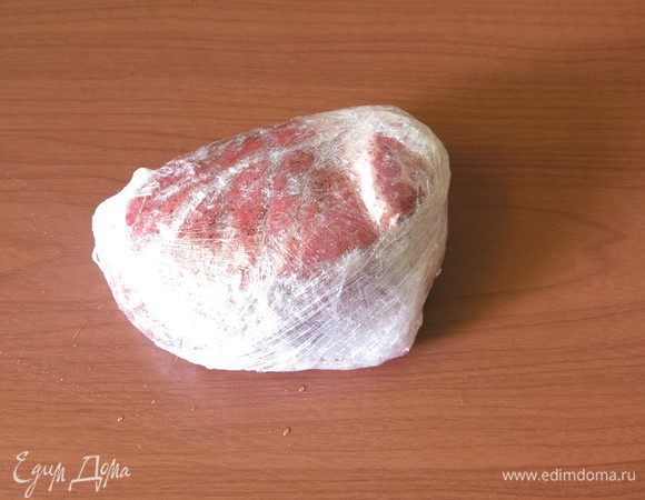 Обматываем пленкой для подстраховки.