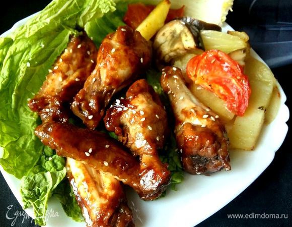 Подать можно, как вариант, с гарниром из картофеля с овощами (по рецепту Викули). Приятного аппетита!