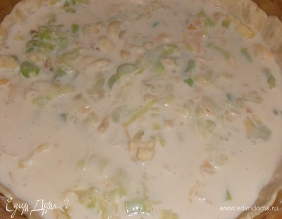 Залить начинку.