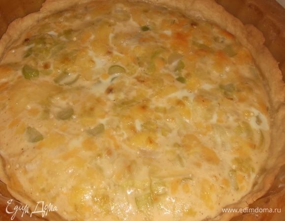 Поставить в разогретую до 200°C духовку. Выпекать 35 минут.