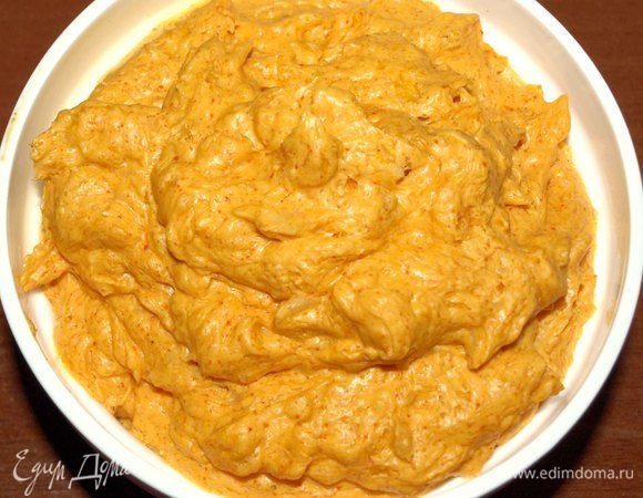 Перекладываем массу в чистую посуду. Отправляем в холодильник до подачи.