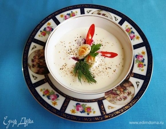 А мне по душе этот суп с кефиром, слегка разбавленным минералкой и перчиком чили.