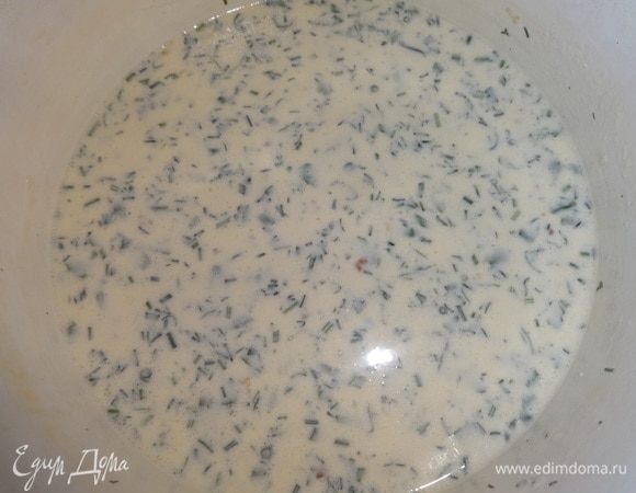 Влить молоко, перемешать.