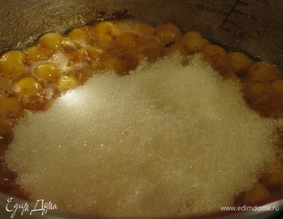 Добавляем оставшийся сахар.