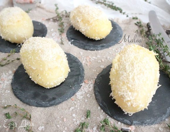 Фаршированный картофель готов.