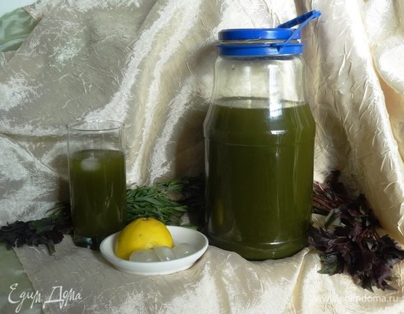 Разлить коктейль по стаканам, положить кусочки льда. Наслаждаемся и охлаждаемся! И вперед на матч за новыми эмоциями!