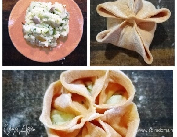 Формируем оранжевые манты с картофельной начинкой. Раскатываем тесто, делаем круглые заготовки. Собираем края теста в центре, как показано на фото. Открытые лепестки скрепляем между собой.