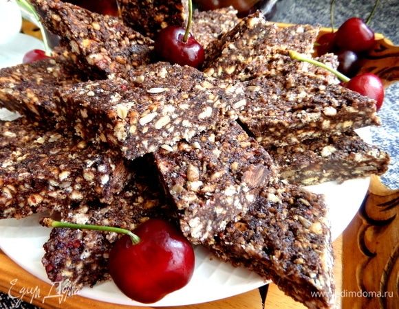 Держим в холодильнике такую вкуснятину, если останется.