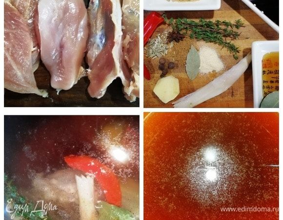 Начнем с приготовления бульона, перед подачей его необходимо остудить. Отделяем филе от куриных грудок. Филе откладываем. Кости складываем в кастрюлю, заливаем водой, доводим до кипения, убираем навар. Уменьшаем огонь до среднего и добавляем все указанные специи. Варим бульон 40 минут, процеживаем и охлаждаем.