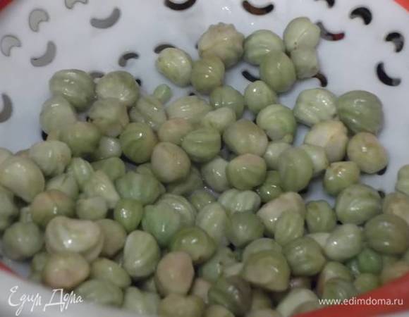 Семена настурции промыть хорошо под водой, дать стечь. 