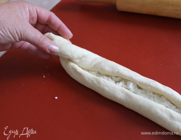 Теперь перекрутите дважды края или соедините удобным для вас способом, но перекручивать проще.