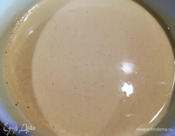 Перемешиваем до гладкой кремовой консистенции и остужаем.