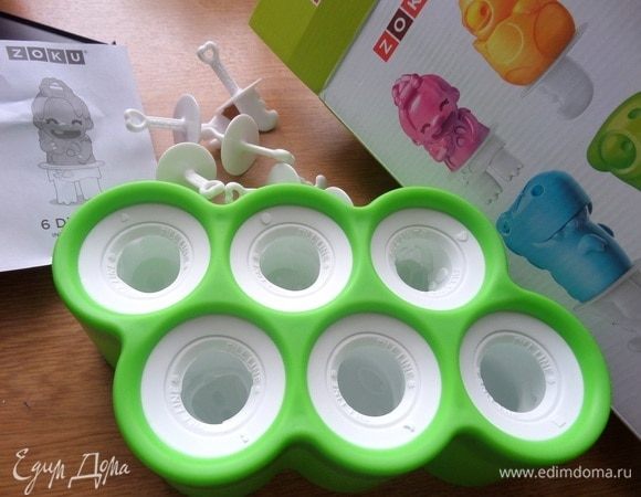 Открываем крышки, промываем силиконовые формочки.