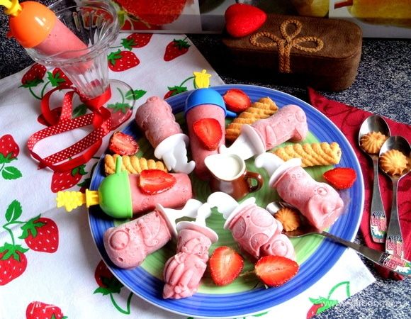 Подаем на компанию на большом блюде или достаем по одному, когда хочется освежиться.