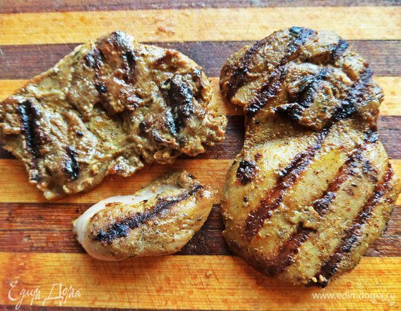 У меня были кусочки курицы с гриля.