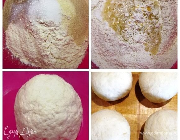 Готовим тарелочки. Насыпаем в миску муку, манку, дрожжи, соль и сахар. Перемешиваем. Теплую воду смешаем с растительным маслом и вольем в сухие ингредиенты. Сформируем тесто и оставим его буквально на 10 минут. С ним будет проще работать. Делим тесто на равные части, у меня получилось 5, и снова оставляем на 10 минут.