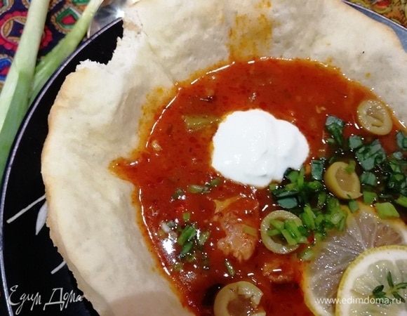 И не забудьте откусывать от тарелочки кусочки.