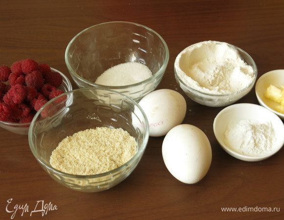 Подготовим продукты для бисквита.