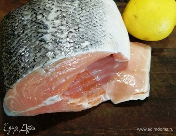 У меня стейк из лосося. Если взять филе, время приготовления шашлычков сократится до 10 минут.