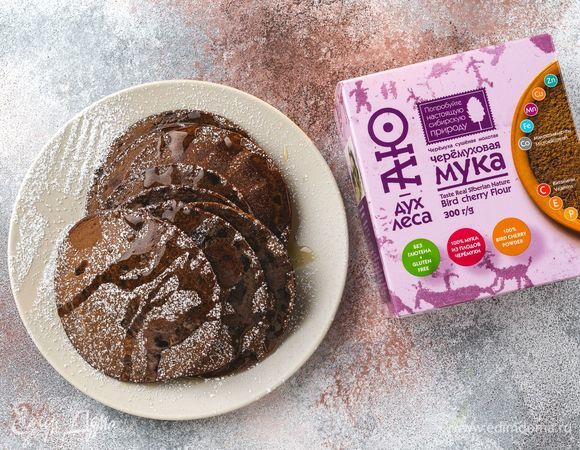 Подавайте оладушки со сливочным кремом, сгущенкой или медом. Приятного чаепития!