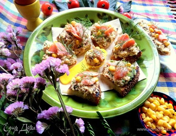 Подаем на перекус перед телевизором или на завтрак.