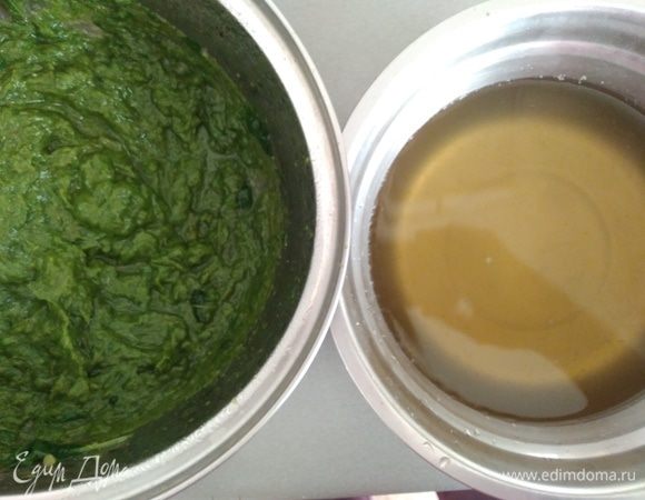 А гущу измельчить блендером. Именно эта масса придаст супу нужную густоту.