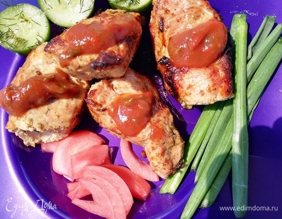 Или порционно, полив домашним соусом.