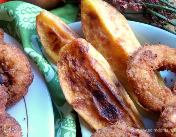 В этот же кляр можно окунуть вареную картошку (я варю для удобства сразу длинными ломтикам) и обжарить тоже, это был эксперимент, вот показываю остатки.