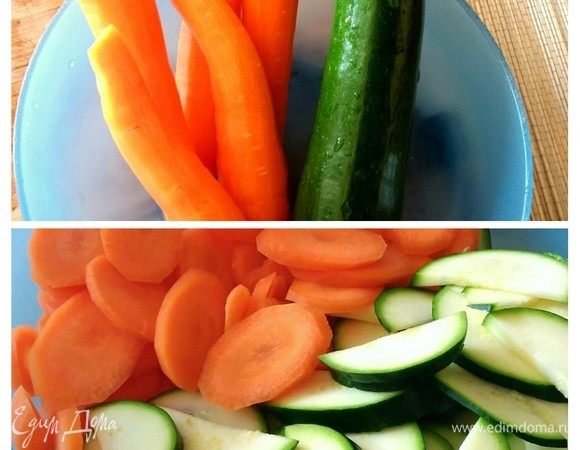 Помыть и очистить овощи, нарезать кольцами или как вам будет угодно.