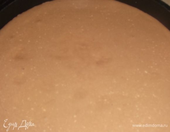 Залить творожную массу.