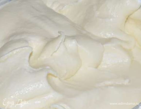 Отправляем крем в холодильник.